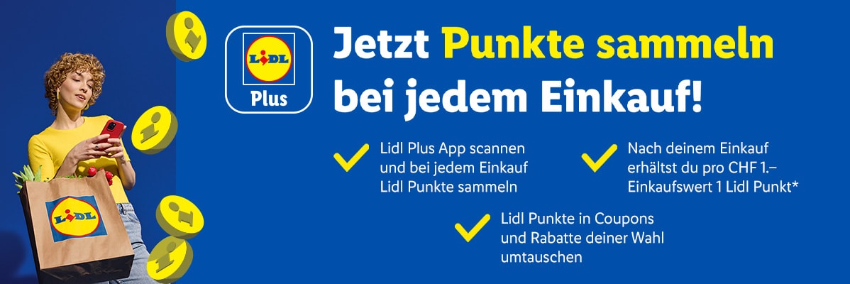 Frau nutzt die Lidl Plus App, um Punkte zu sammeln und Rabatte bei jedem Einkauf zu erhalten.
