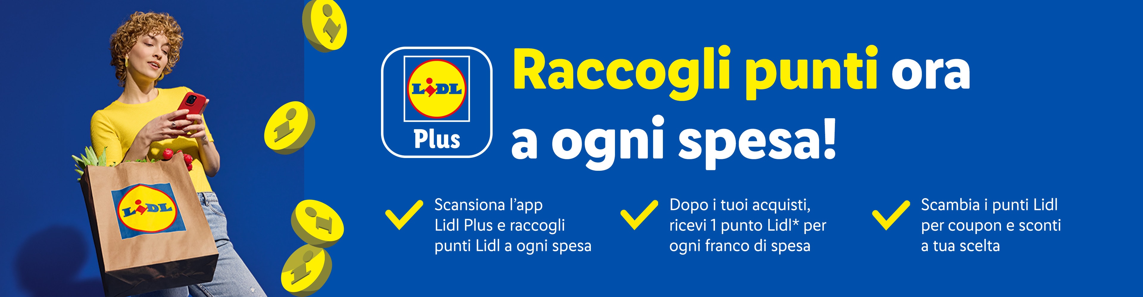 Donna con borsa della spesa e smartphone, che raccoglie punti con l'app Lidl Plus.
