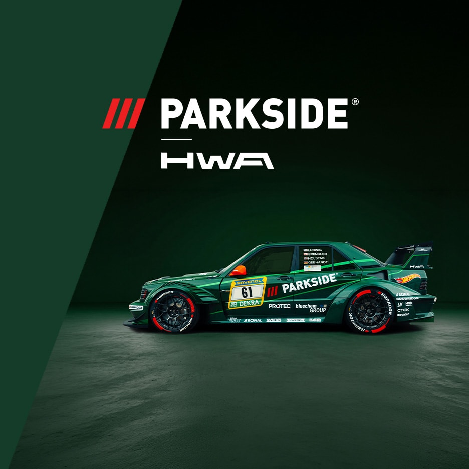 Grünes Rennauto mit Parkside- und HWA-Logo, Nummer 61, Sponsoren und Hankook-Reifen.