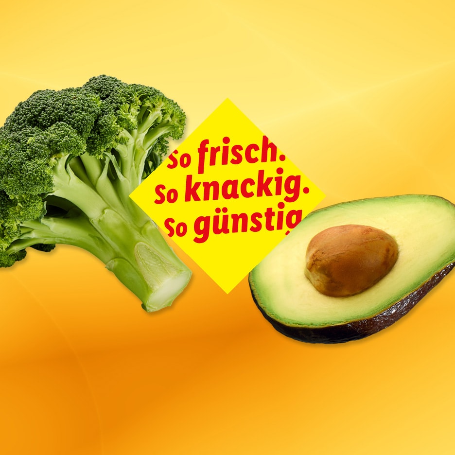 Brokkoli und aufgeschnittene Avocado mit dem Text „so frisch, so knackig, so günstig“.