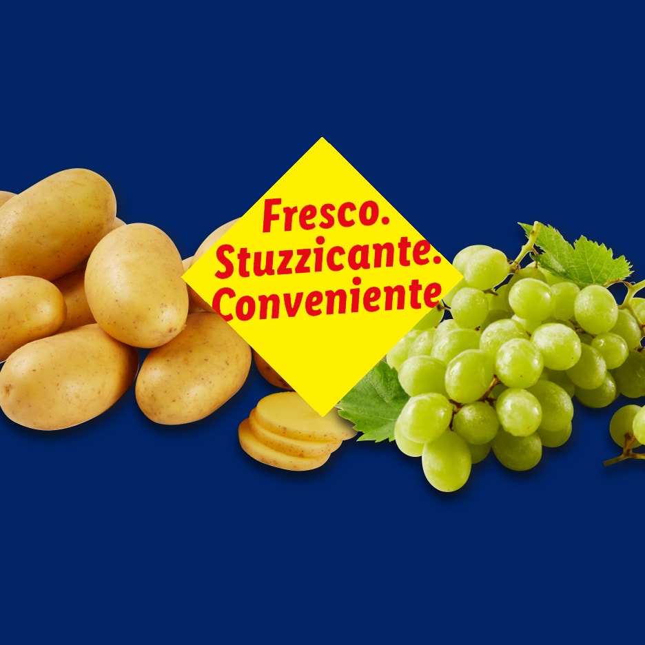 Kartoffeln und grüne Trauben mit dem Text 'Fresco. Stuzzicante. Conveniente.' auf blauem Hintergrund.