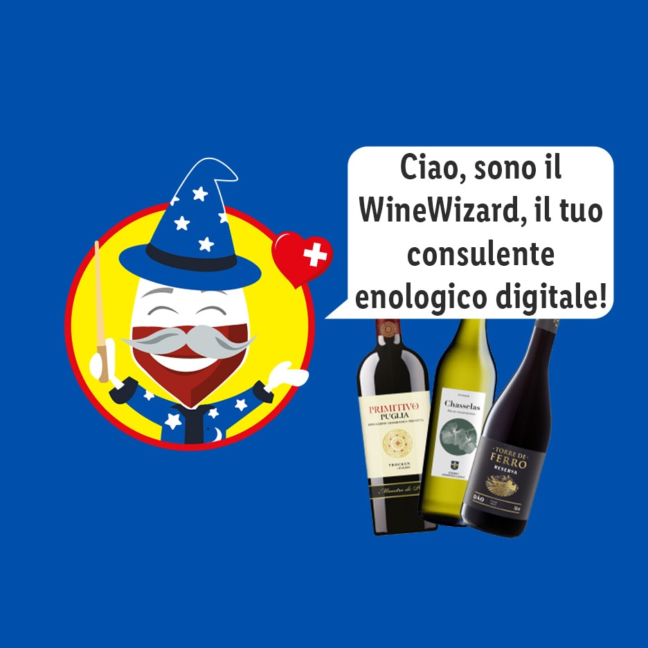 Ein animierter Weinzauberer und drei Weinflaschen, mit einer Sprechblase, die sagt: 'Hallo, ich bin der WineWizard, Ihr digitaler Weinberater!'