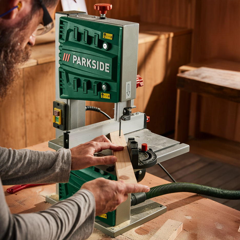Sega a nastro Parkside, lavorazione del legno.