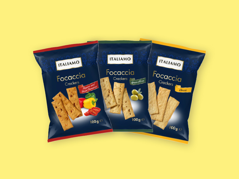 Tre confezioni di cracker focaccia Italimo: peperoni, olive e classici.