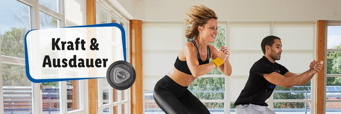 Fitnesstraining: Kraft- und Ausdauerübungen.