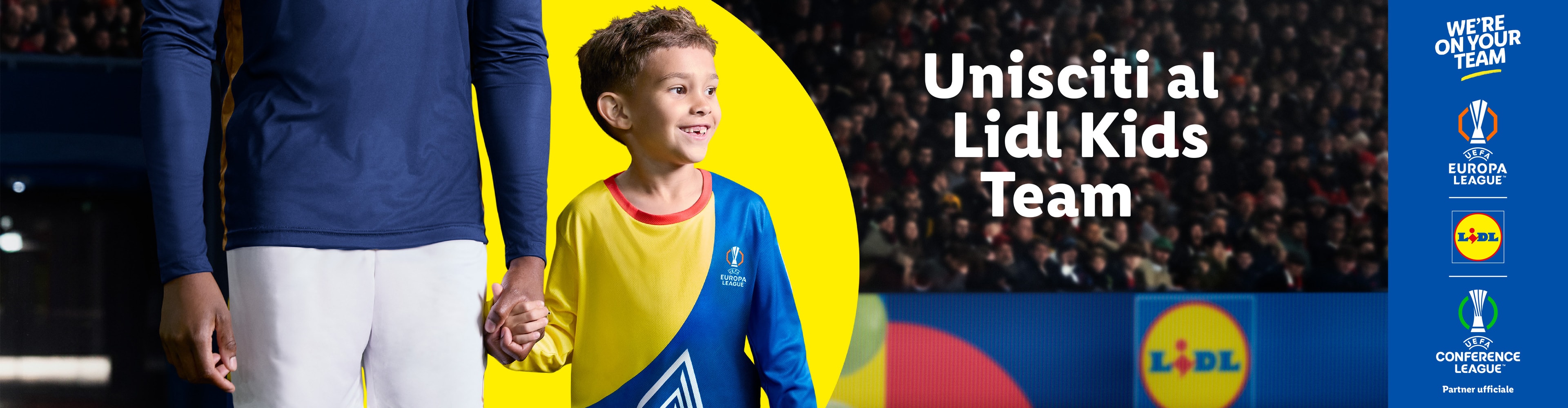 Un bambino e un adulto in maglie sportive, con il testo 'Unisciti al Lidl Kids Team' e loghi UEFA.