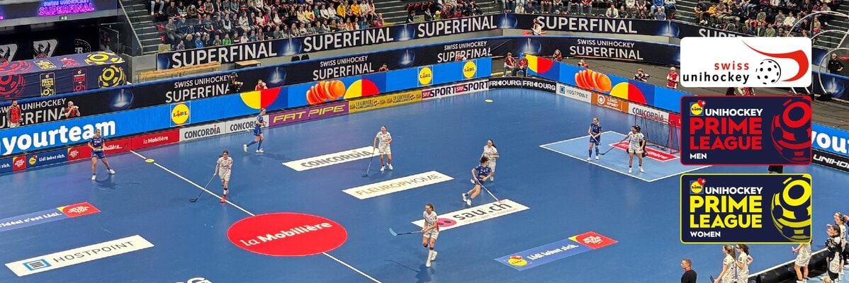 Unihockey-Spiel mit Sponsoring von Lidl, La Mobilière und Swiss Unihockey.