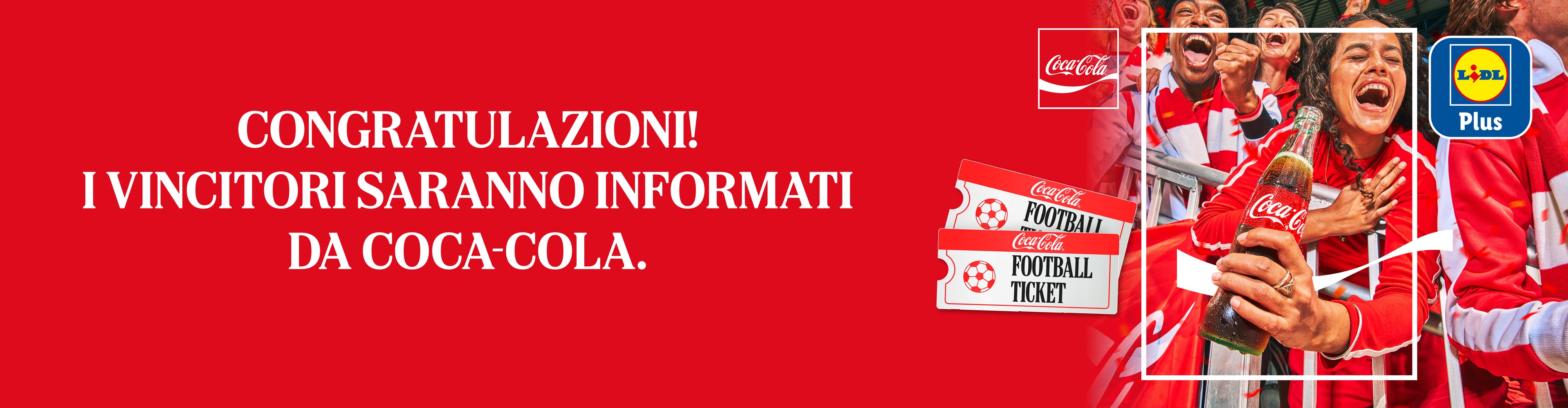 Pubblicità di bevande e biglietti per partite di calcio con persone che esultano.