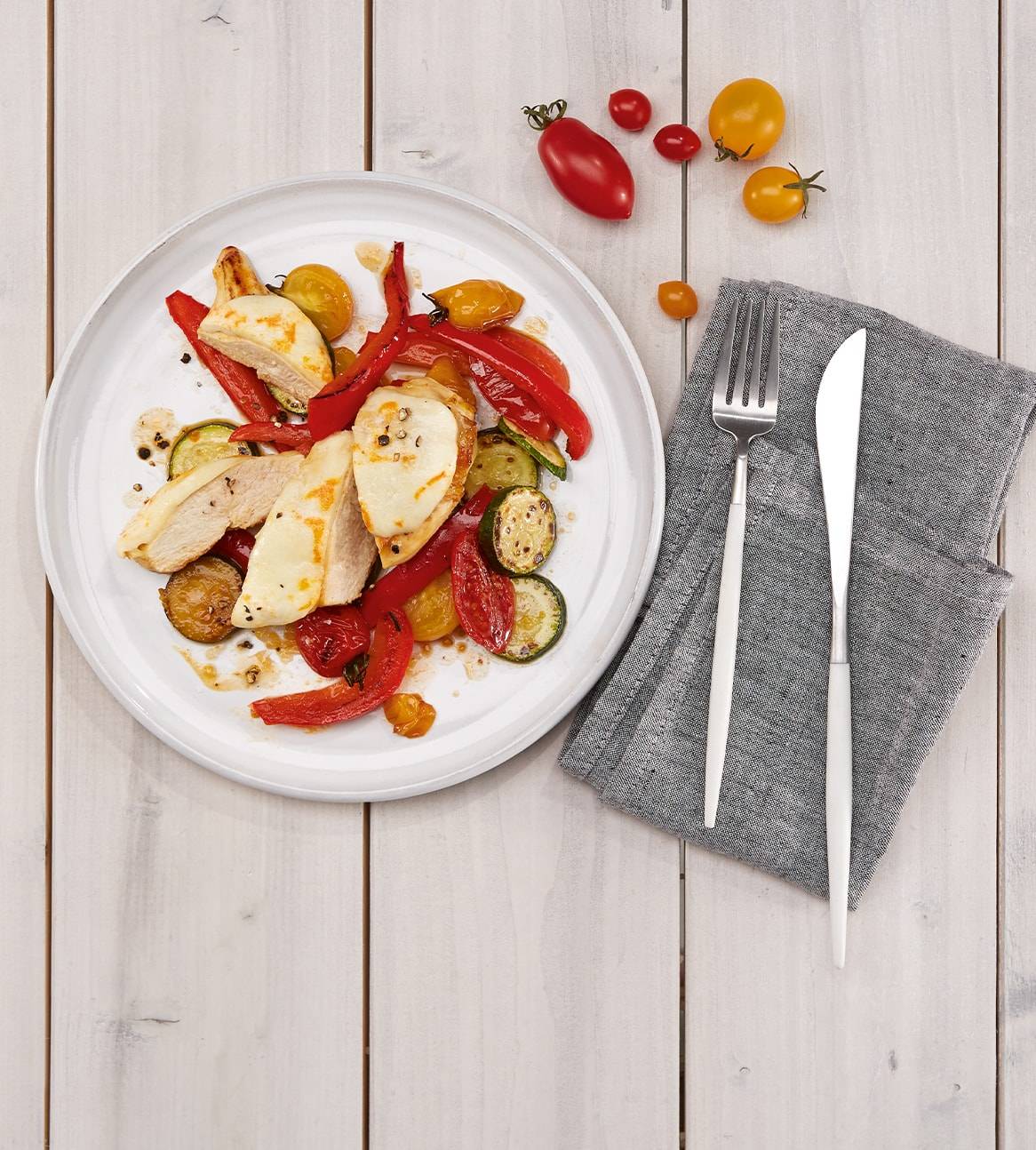 Poulet et légumes grillés.