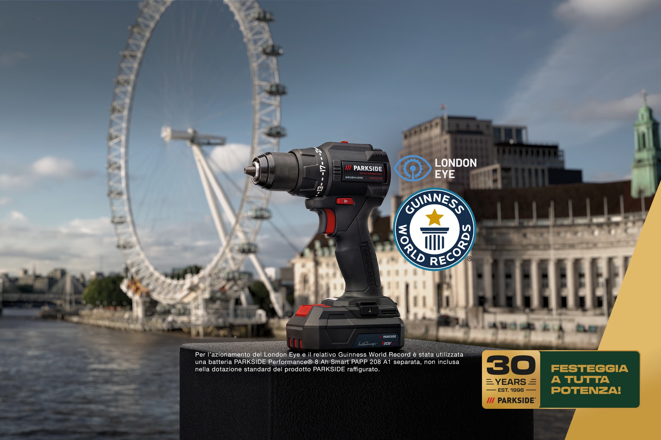 Trapano avvitatore davanti al London Eye, celebra 30 anni con lo slogan 'Festeggia a tutta potenza!'