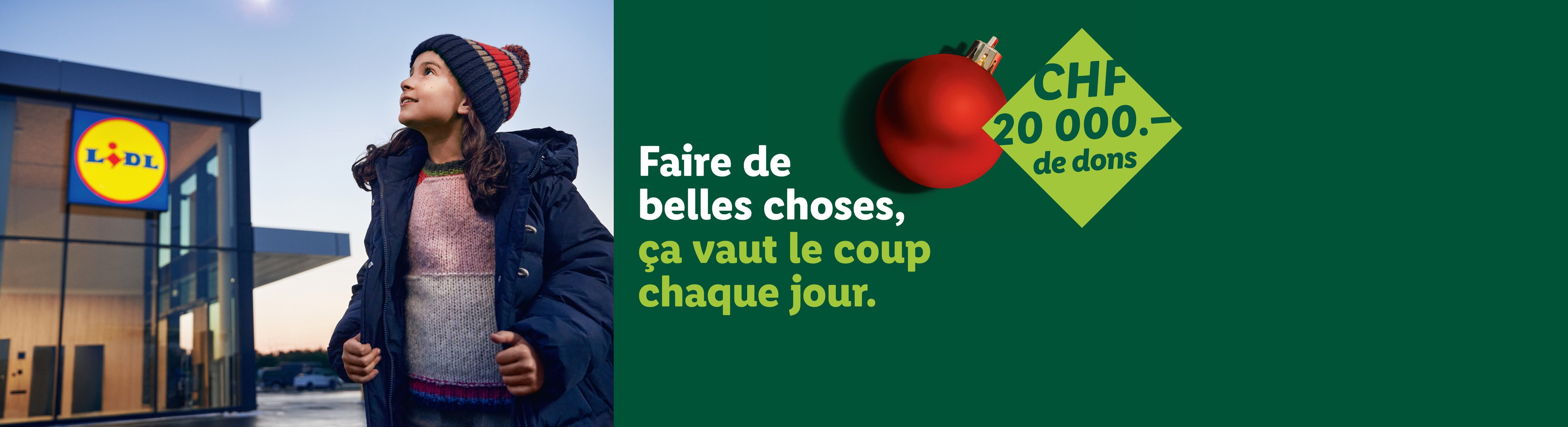 Fille souriante devant un magasin Lidl, avec un texte promouvant des dons de 20 000 CHF.