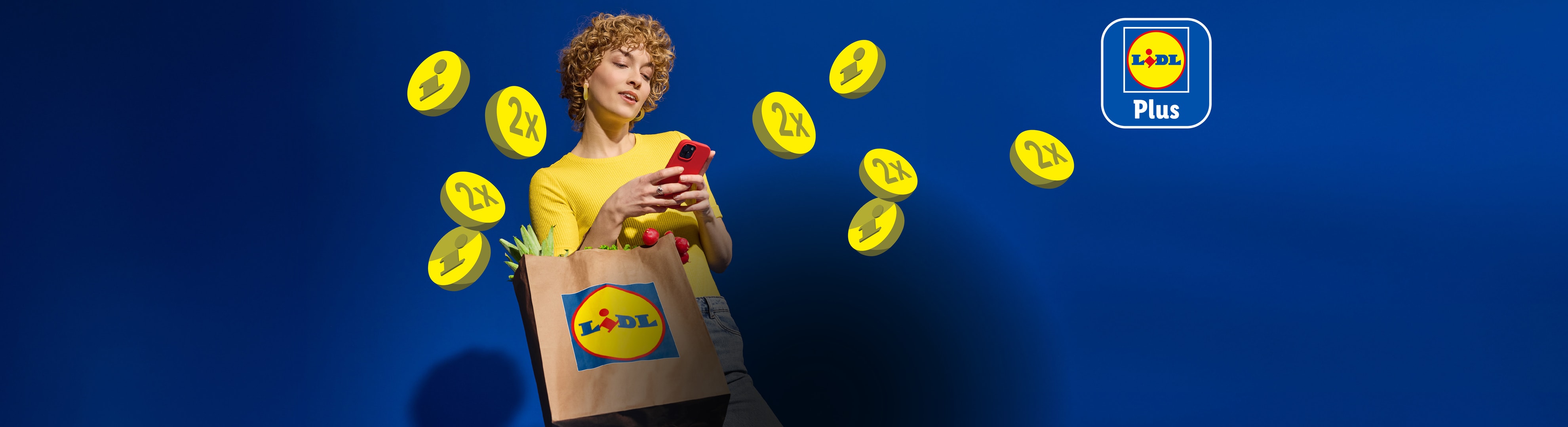 Donna con borsa della spesa e telefono, monete gialle fluttuanti, logo dell'app.