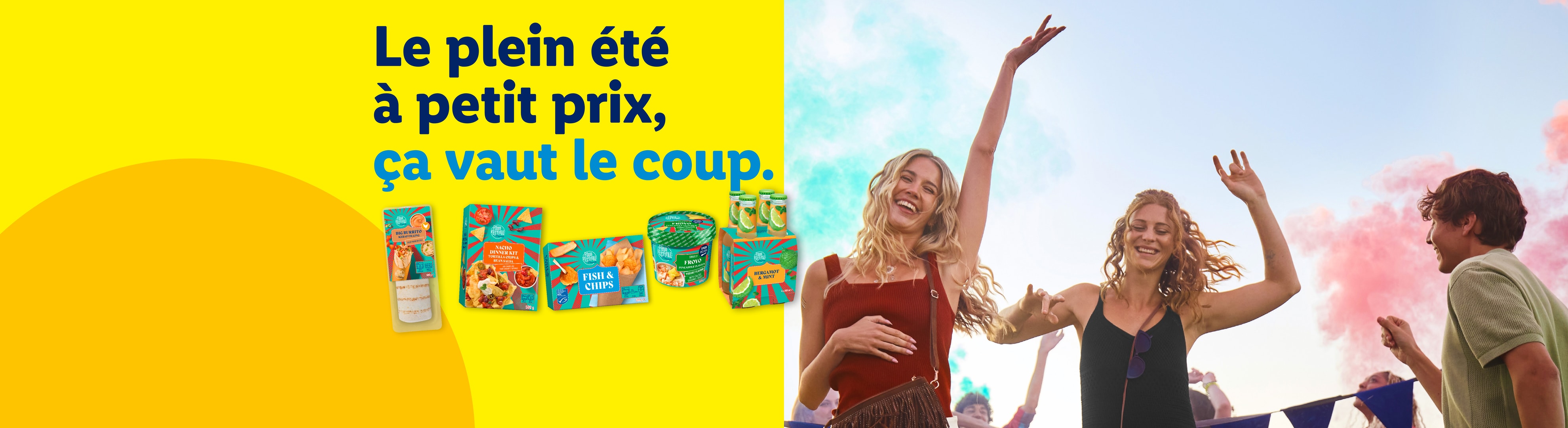 Publicité estivale avec des kits de repas, des frites, des desserts glacés et des boissons, avec des jeunes qui font la fête.