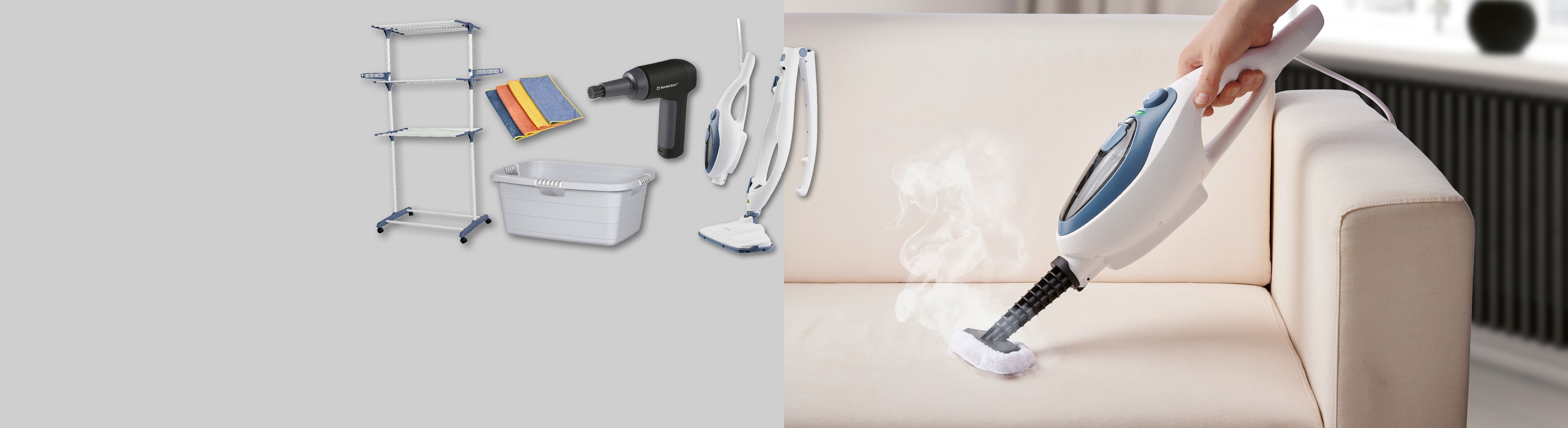 Stendibiancheria, secchio, panni, pulitore a vapore e pistola per la pulizia, con un pulitore a vapore usato su un divano.