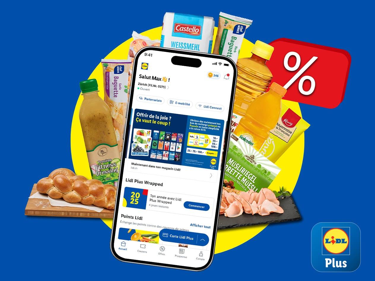 Une application mobile Lidl Plus affichée sur un smartphone, entourée de divers produits d'épicerie et d'un symbole de pourcentage.