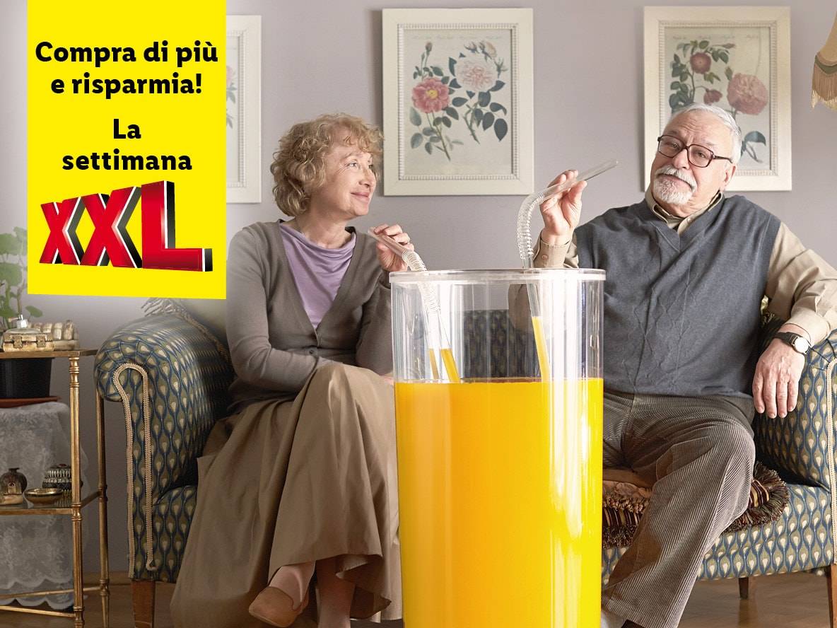 Pubblicità XXL per un'offerta speciale: compra di più, risparmia di più!